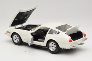 Ferrari 365 GTB/4 Daytona Berlina White Techno Giodi 1:18 74007 Diecast - image 5 of 8