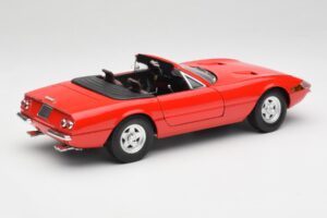 Ferrari 365 GTS Red Solido 1:18 8017 Diecast - image 3 of 8