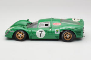 Ferrari 412P #7 Green 24 Hours of Daytona 1967 Eagles Race 1:18 37000 Diecast - image 4 of 8