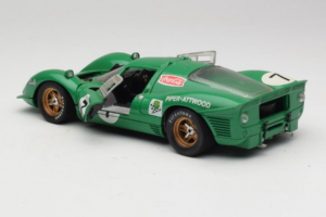 Ferrari 412P #7 Green 24 Hours of Daytona 1967 Eagles Race 1:18 37000 Diecast - image 5 of 8