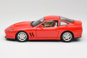 Ferrari 550 Maranello Red Bburago 1:18 3064 Diecast - image 4 of 8
