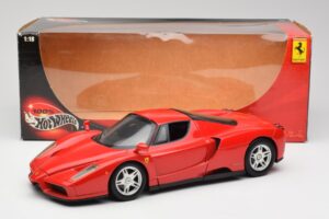 Ferrari Enzo Red Hot Wheels 1:18 56293 Diecast - image 8 of 8