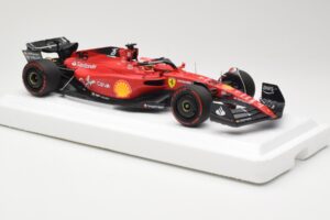 Ferrari F1-75 #16 C. Leclerc Winner Bahrain GP 2022 BBR 1:18 BBR221816 Resin - image 4 of 6