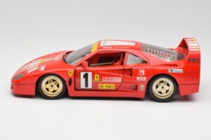 Ferrari F40 Evoluzione Bburago 1:18 3042 Diecast - image 4 of 8