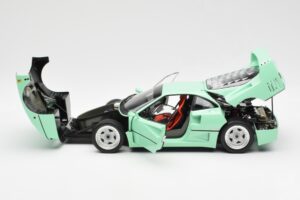 Ferrari F40 Mint Green Kyosho 1:18 08416MG Diecast - image 5 of 10