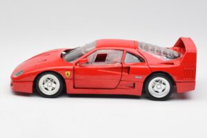 Ferrari F40 Red Hot Wheels 1:18 23911 Diecast - image 4 of 8