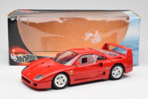 Ferrari F40 Red Hot Wheels 1:18 23911 Diecast - image 8 of 8