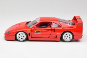 Ferrari F40 Red Bburago 1:18 3332 Diecast - image 4 of 8