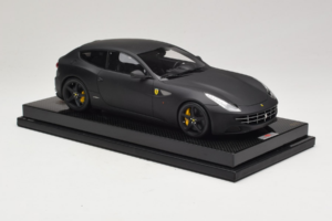 Ferrari FF Matte Black MR Collection 1:18 FERR04CAL Resin - image 4 of 7