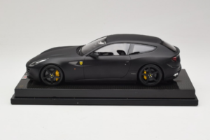 Ferrari FF Matte Black MR Collection 1:18 FERR04CAL Resin