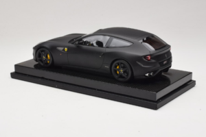 Ferrari FF Matte Black MR Collection 1:18 FERR04CAL Resin - image 5 of 7
