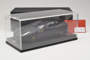 Ferrari FF Matte Black MR Collection 1:18 FERR04CAL Resin - image 6 of 7