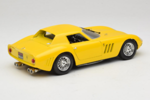 Ferrari 250 GTO Yellow Guiloy 1:18 67525 Diecast - image 3 of 8