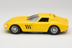 Ferrari 250 GTO Yellow Guiloy 1:18 67525 Diecast - image 4 of 8