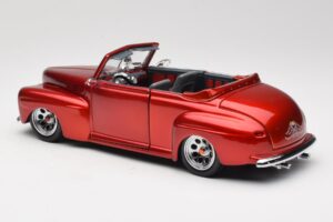 Ford Cabriolet Red Metallic Road Signature 1:18 30028 Diecast - image 7 of 8