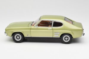Ford Capri Mk1 Light Green Metallic Minichamps 1:18 18008900 Diecast - image 4 of 8