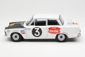 Ford Cortina Mk1 #3 P. Hughes / B. Young African Safari Rally 1964 AUTOart 1:18 86428 Diecast - image 4 of 8