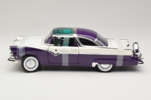 Ford Crown Victoria White Purple Road Signature 1:18 92138-P1 Diecast - image 3 of 6