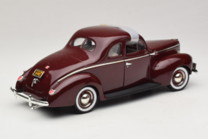 Ford Deluxe Coupe Dark Red ERTL 1:18 7936 Diecast - image 3 of 7