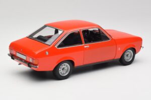 Ford Escort Mk2 Signal Orange Minichamps 1:18 150084100 Diecast - image 3 of 8