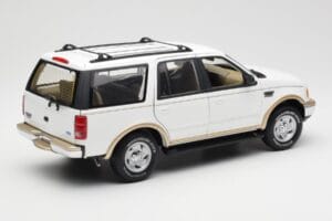 Ford Expedition Eddie Bauer White UT Models 1:18 22712 Diecast - image 3 of 8