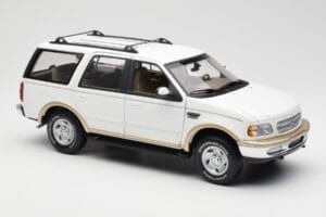 Ford Expedition Eddie Bauer White UT Models 1:18 22712 Diecast - image 6 of 8