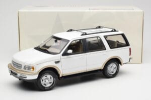 Ford Expedition Eddie Bauer White UT Models 1:18 22712 Diecast - image 8 of 8
