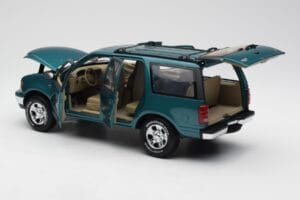 Ford Expedition XLT Green Metallic UT Models 1:18 22717 Diecast - image 5 of 8