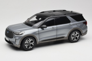 Ford Explorer Gray OEM 1:18 FORD2020 Diecast