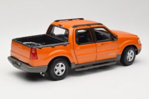 Ford Explorer Sport Trac Orange Maisto 1:18 536891G Diecast - image 3 of 8