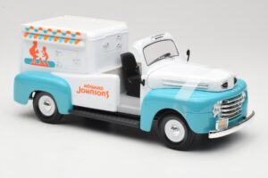 Ford F-1 Howard Johnson's Ice Cream Road Signature 1:18 92229 Diecast - image 4 of 6