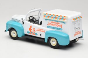 Ford F-1 Howard Johnson's Ice Cream Road Signature 1:18 92229 Diecast - image 5 of 6