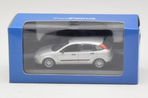 Ford Focus Mk1 Silver Minichamps 1:43 FOCUS006 Diecast - image 4 of 4