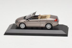 Ford Focus Mk2 CC Grey Minichamps 1:43 FORD005 Diecast