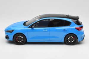 Ford Focus ST Edition Mk4 Azure Blue Otto 1:18 OT1186 Resin - image 3 of 6