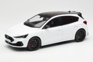 Ford Focus ST Mk4 Frozen White MCG 1:18 MCG18453 Diecast