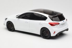 Ford Focus ST Mk4 Frozen White MCG 1:18 MCG18453 Diecast - image 5 of 6