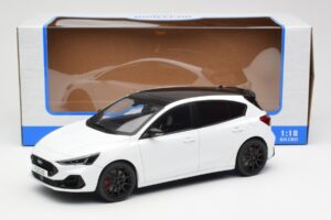 Ford Focus ST Mk4 Frozen White MCG 1:18 MCG18453 Diecast - image 6 of 6