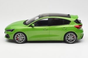 Ford Focus ST Mk4 Green MCG 1:18 MCG18452 Diecast - image 3 of 6