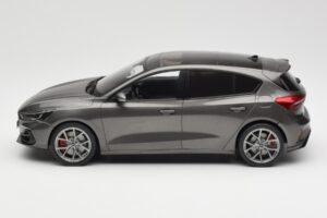 Ford Focus ST Mk4 Grey MCG 1:18 MCG18454 Diecast - image 3 of 6