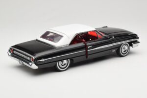Ford Galaxie 500 Black Sun Star 1:18 1442 Diecast - image 3 of 8