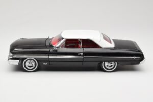 Ford Galaxie 500 Black Sun Star 1:18 1442 Diecast - image 4 of 8