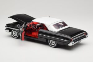 Ford Galaxie 500 Black Sun Star 1:18 1442 Diecast - image 5 of 8