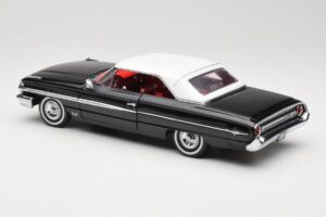 Ford Galaxie 500 Black Sun Star 1:18 1442 Diecast - image 7 of 8