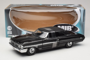 Ford Galaxie 500 Men in Black 3 Movie GreenLight 1:18 15301 Diecast - image 6 of 6