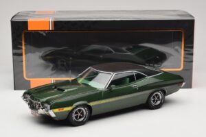Ford Gran Torino Sport Green IXO 1:18 18CMC185 Diecast - image 6 of 6