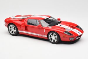 Ford GT Red AUTOart 1:18 73021 Diecast - image 6 of 8