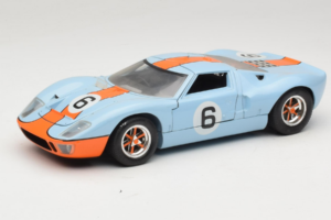 Ford GT40 Gulf #6 J. Ickx / J. Oliver 24 Hours of Le Mans 1969 Revell 1:18 48824 Diecast