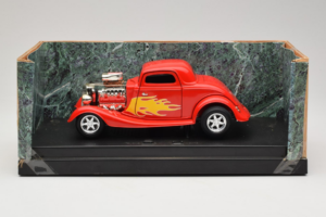 Ford High Tech Red with Flame American Muscle 1:18 7726 Diecast