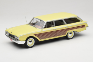 Ford Country Squire Yellow MCG 1:18 MCG18048 Diecast